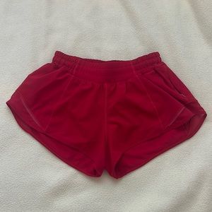 Red Lululemon Hotty Hot shorts low-rise 2.5 inch SIZE 6